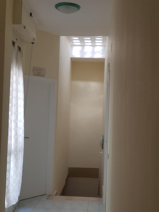 Bed and Breakfast A Due Passi Da Dante Neapol Zewnętrze zdjęcie